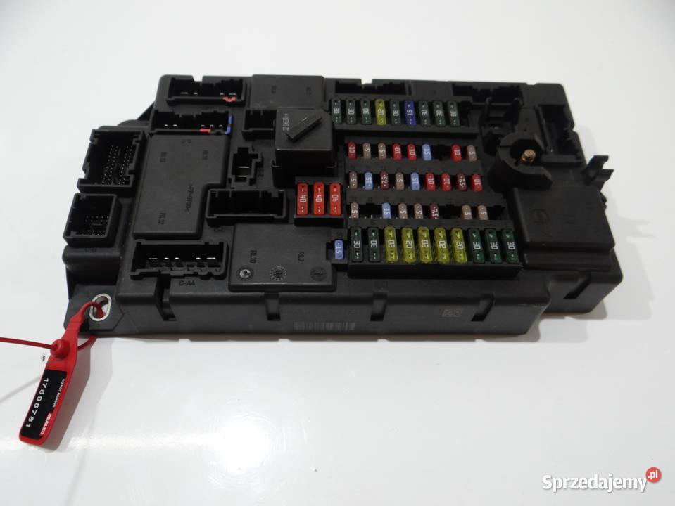 SKRZYNKA BEZPIECZNIKÓW BSI MINI COUNTRYMAN R60 Skrzynki bezpieczników Strzyżewice