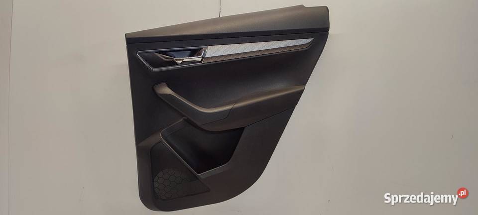SKODA KAROQ BOCZEK DRZWI PRAWY TYŁ 57A867024CE Tapicerki samochodowe sprzedam
