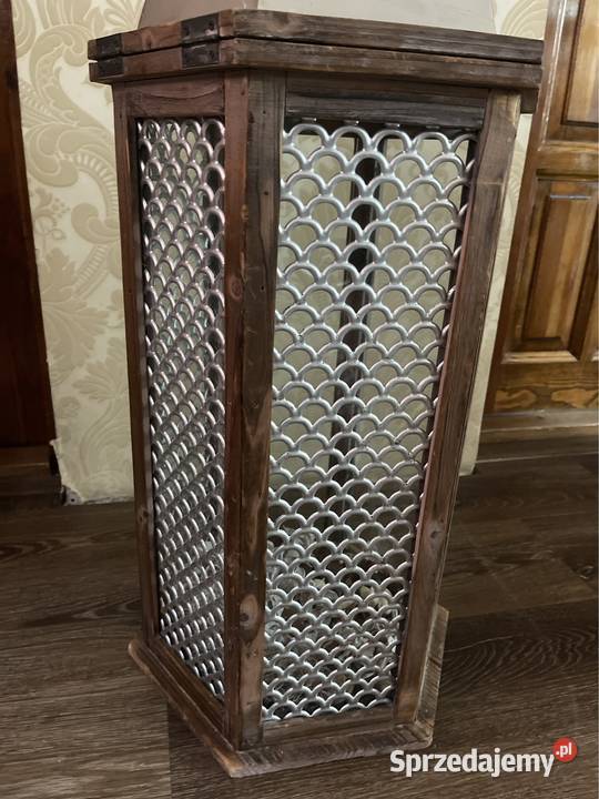 Lampion latarnia świecznik metaloplastyka drewno odcienie szarości Bystrzyca Kłodzka