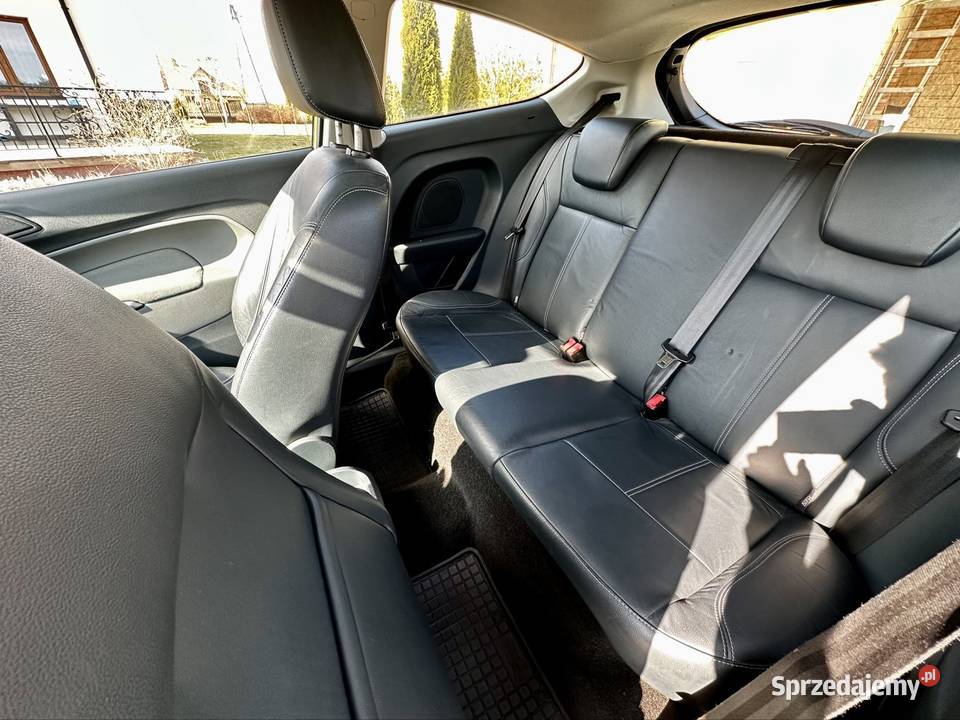 Ford Fiesta 14 benzyna niski przebieg Wszystko Nowiny