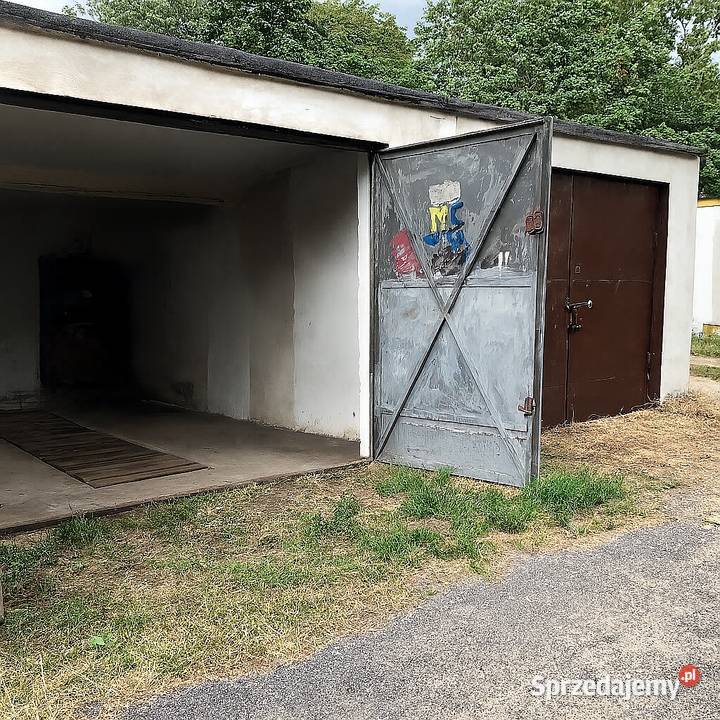 Garaż OSTROWIEC murowany 24m2 kanał licznik świętokrzyskie