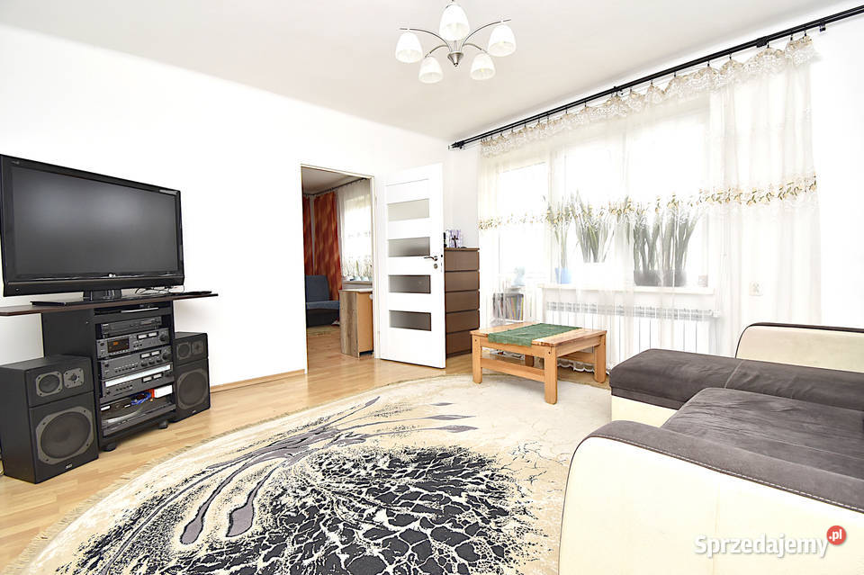 NA SPRZEDAŻ 2 MIESZKANIA W KUROWIE Rok budowy 1970 lubelskie Kurów