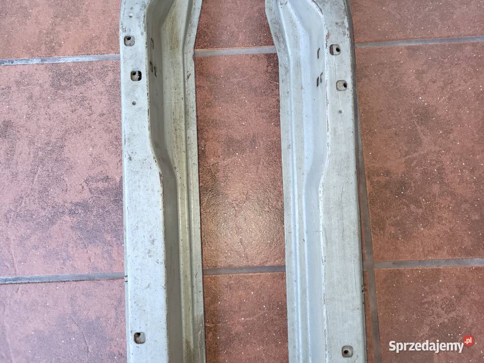 Wartburg 353 13 Nowe słupki B prawy i lewy Zestawy naprawcze Piaseczno