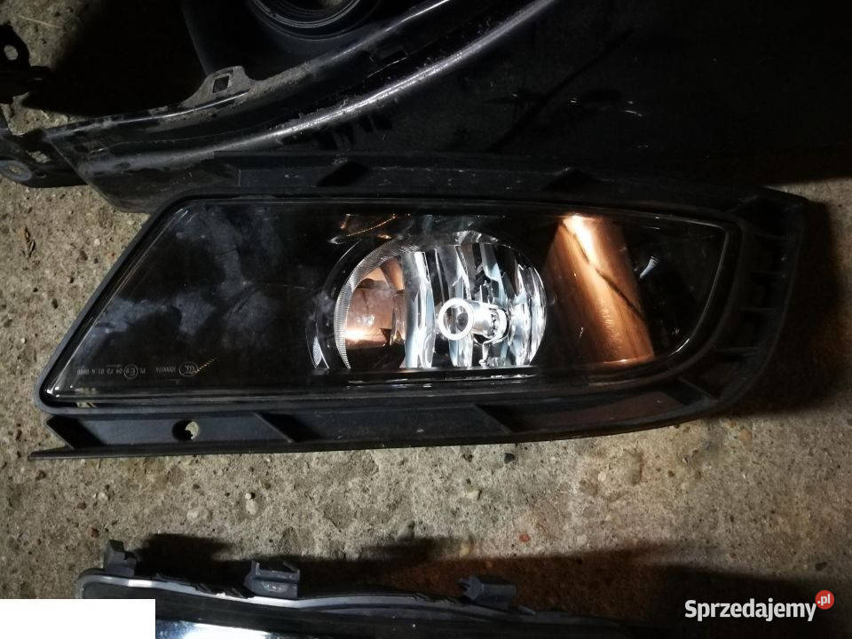 Skoda Superb II lift 2012 Halogen osobowe Kozubszczyzna