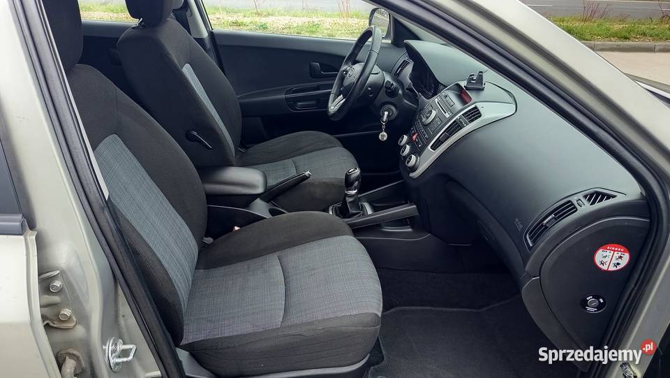 Kia Ceed I 14 SW lift 2010 Poznań serwisowany Cee'd SW