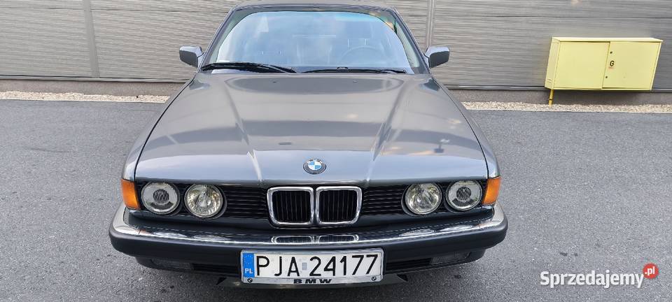 BMW 735i e32 1989 211 automat