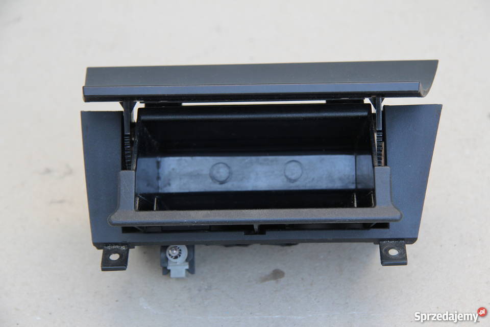 Skoda Octavia I FL popielniczka