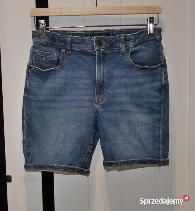 Tommy Hilfiger świetne spodenki 152 Rozmiar 152 Wrocław sprzedam