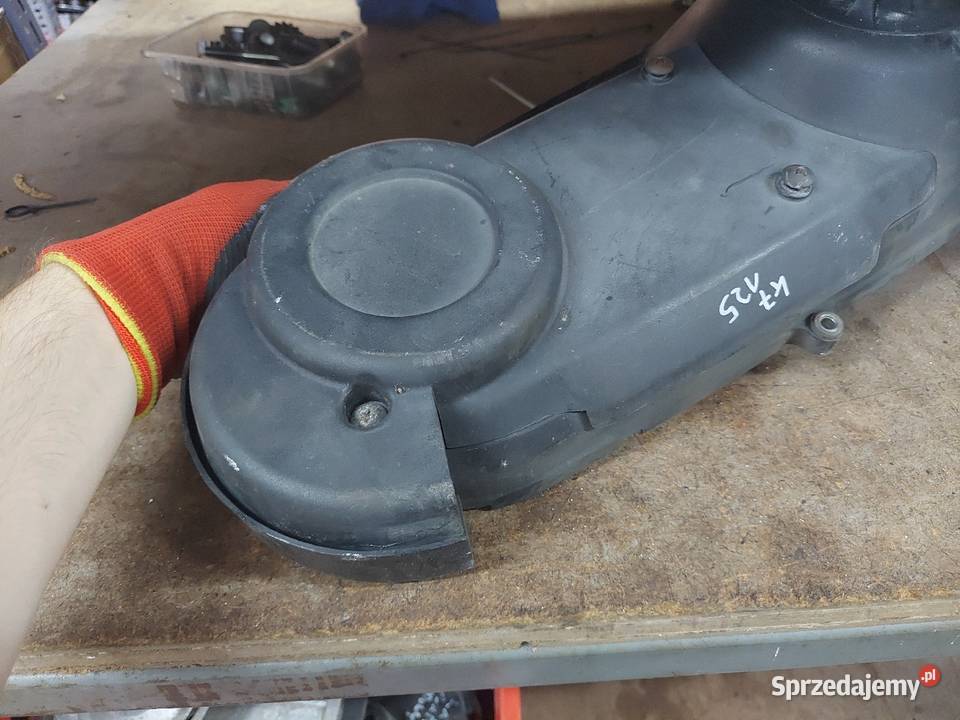 Suzuki Burgman K7 125 pokrywa paska sprzęgła Jelenia Góra