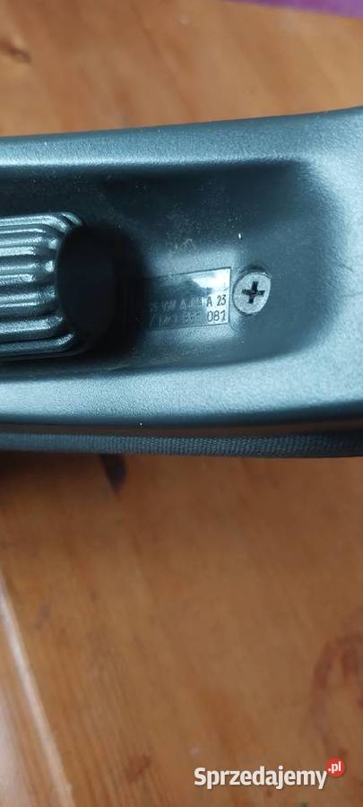 Podłokietnik prawego fotela pasażera Volkswagen Skwierzyna