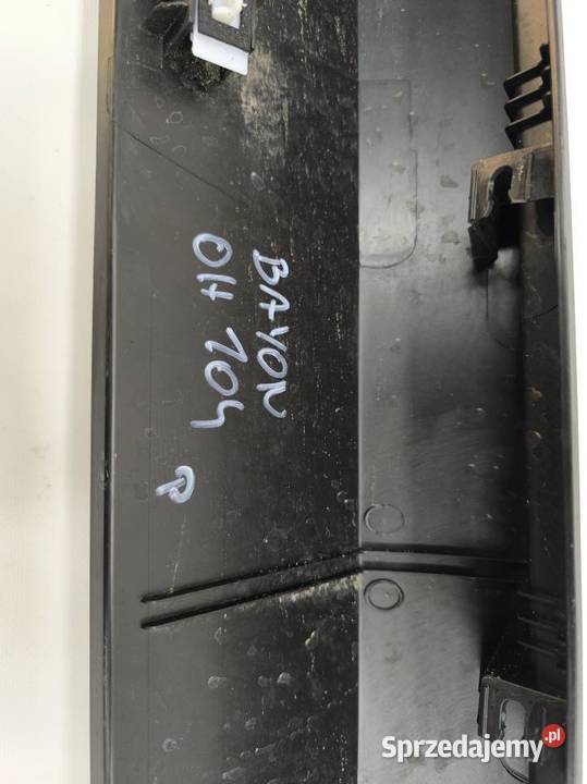 LISTWA PROGOWA PRAWA HYUNDAI BAYON 87751Q0400 osobowe wielkopolskie sprzedam