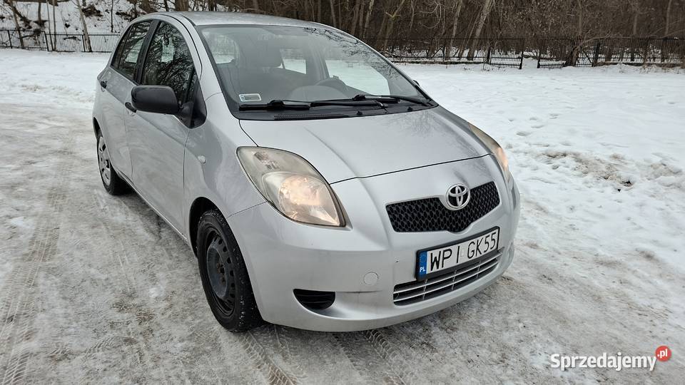 yaris 2008r silnik 13 SALON okazja benzyna mazowieckie Góra Kalwaria sprzedam