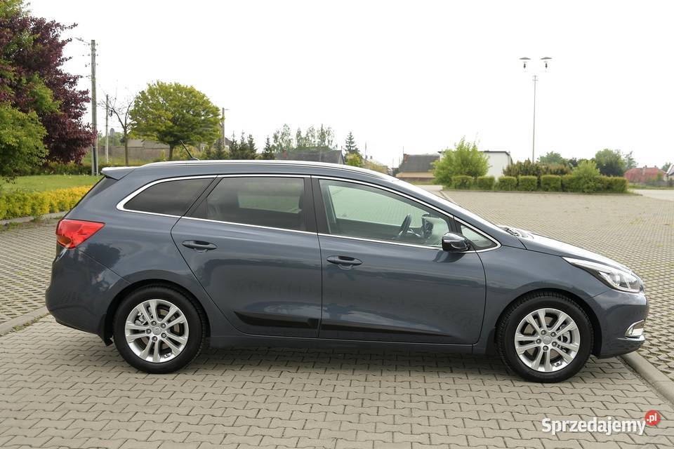Kia Ceed Kombi XL 16 CRDi 132 Salon Piękny Kolor Cee'd świętokrzyskie Kielce sprzedam