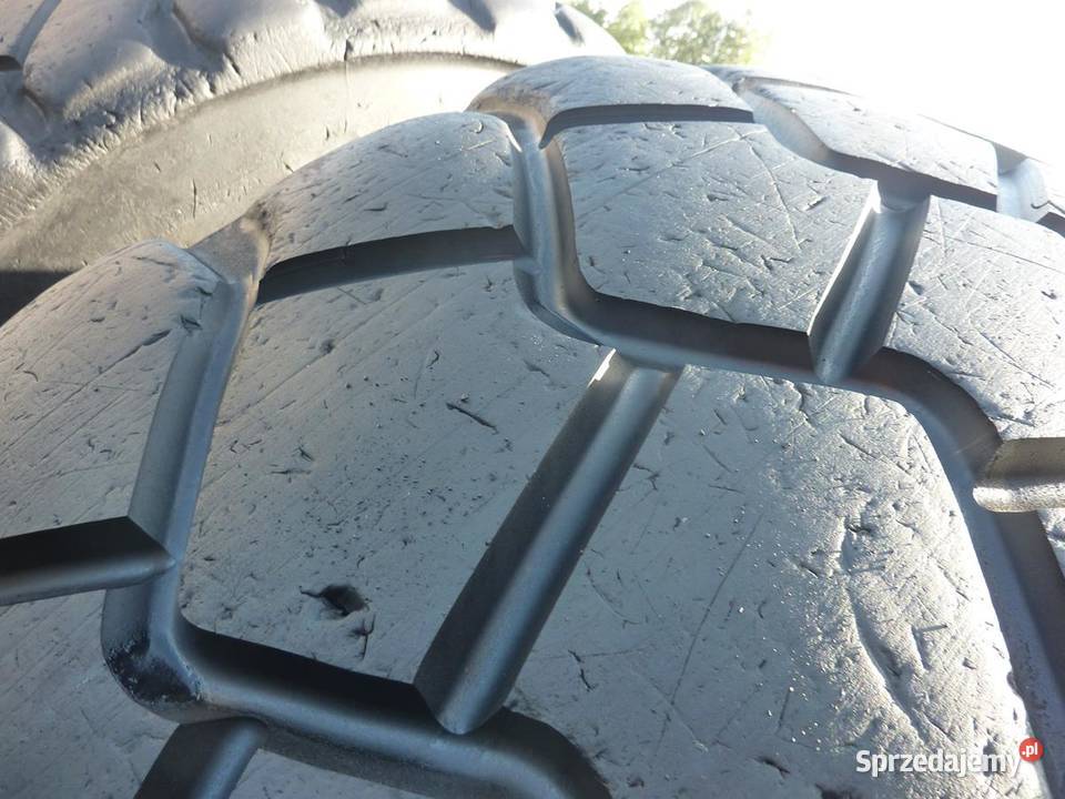 2x Opona używana przemysłowa 235R25 MICHELIN Zaścianki