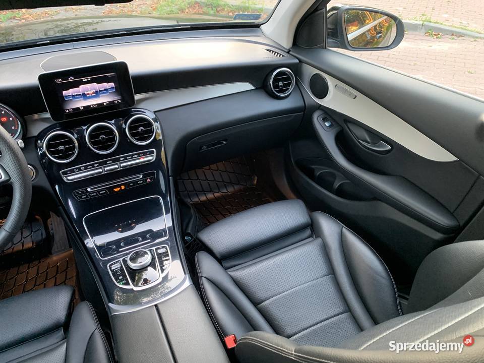 Mercedes GLC 220d 4 matic 9G salon pierwszy Józefów
