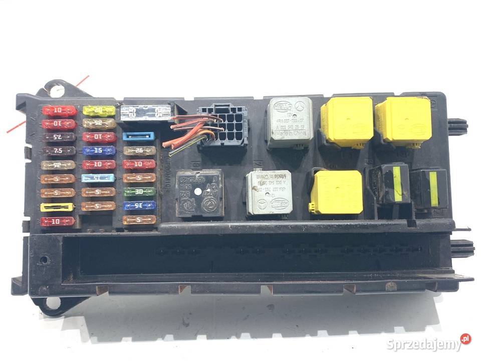 SKRZYNKA BEZPIECZNIKÓW VW CARFTER 30 35
