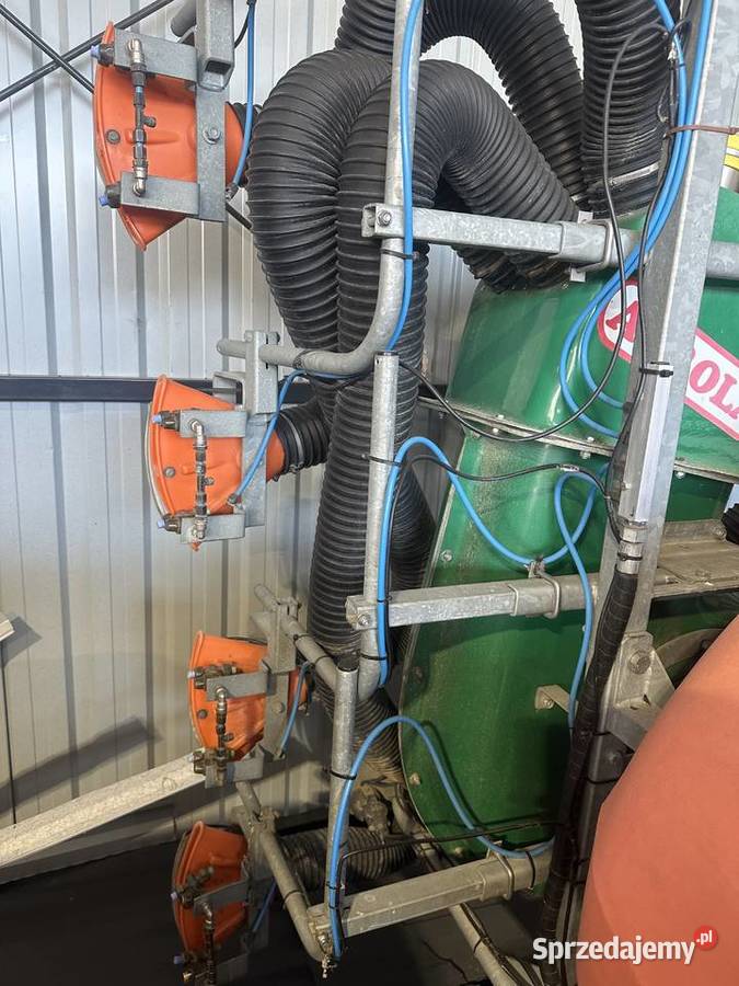 Opryskiwacz sadowniczy do jagodowych Agrola nieuszkodzony Zaczepiane Kowala Druga