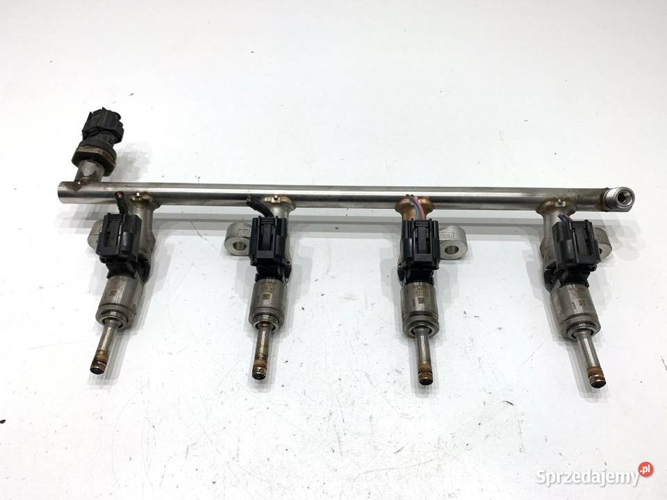 LISTWA WTRYSKOWA MAZDA 3 BM PE0113250B 20 120 Motoryzacja podkarpackie