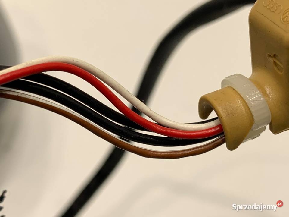 LUSTERKO LEWY AUDI A4 B6 Kombi 0005 ZEWNĘTRZNE