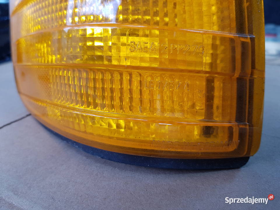 Kierunkowskaz prawy mercedes w126 s klasa USA Piaseczno
