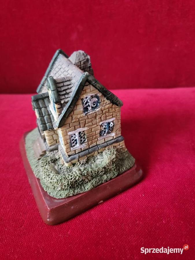 Figurka miniatura mały liliput DOM lata 60 70 sprzedam