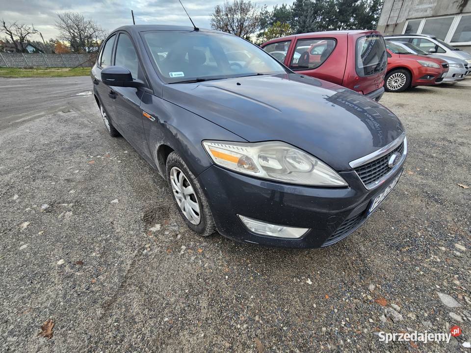 Syndyk sprzeda samochód Ford Mondeo uszkodzony Mondeo Poznań