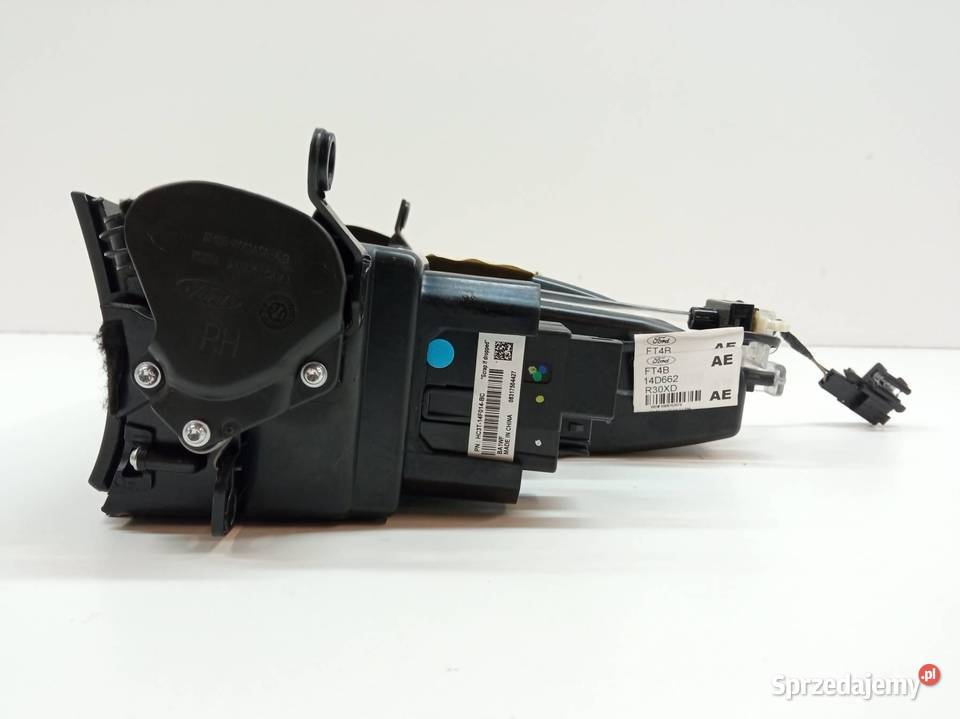 SCHOWEK GNIAZDO USB MK2 EM2BR044C16B Ford S II