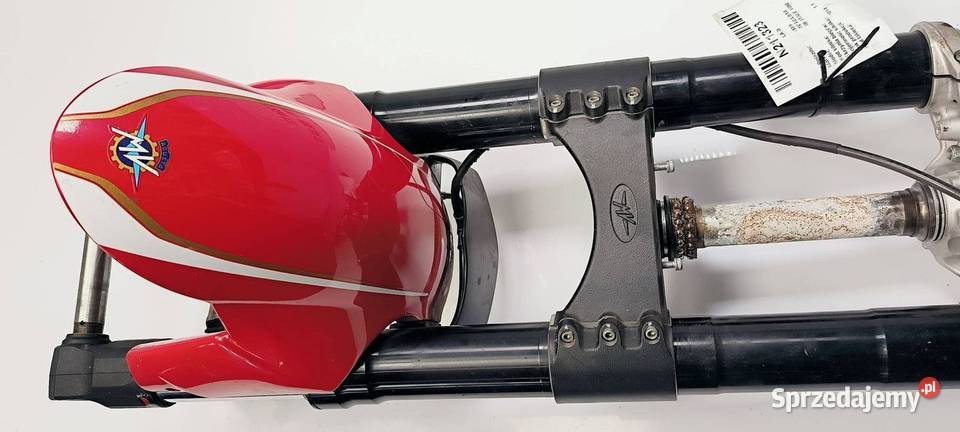 LAGI MV AGUSTA BRUTALE 1090 PÓŁKI BŁOTNIK osobowe