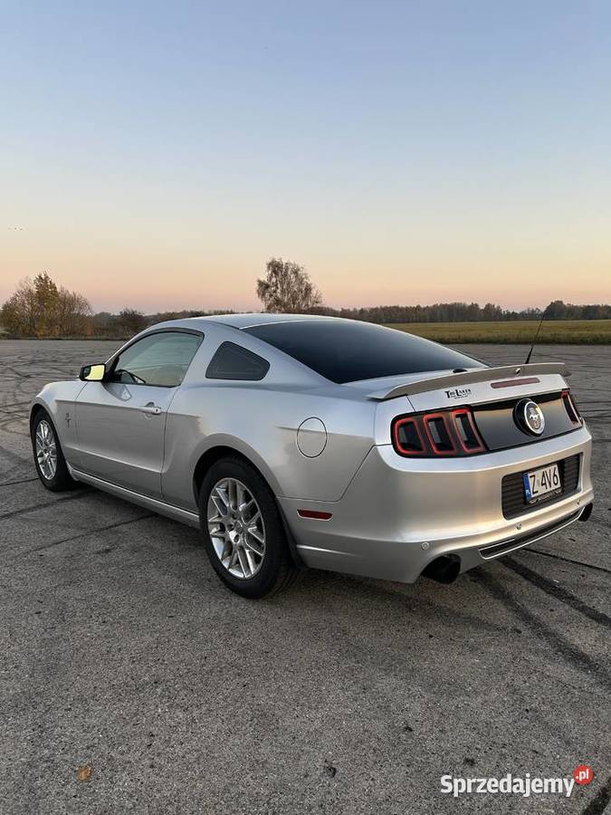 Ford mustang AKTYWNY WYDECH Rok produkcji 2013 Mustang Chojna