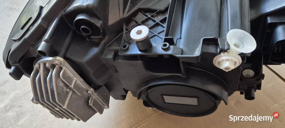 Reflektor Mercedes EQA EQB Led High Performance Herby sprzedam