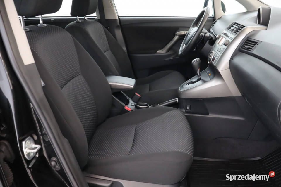 Toyota Verso 18 Valvematic hak Zabrze