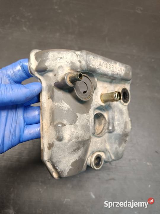 Pokrywa głowicy dekiel kapa silnik części Suzuki małopolskie Gołaczewy