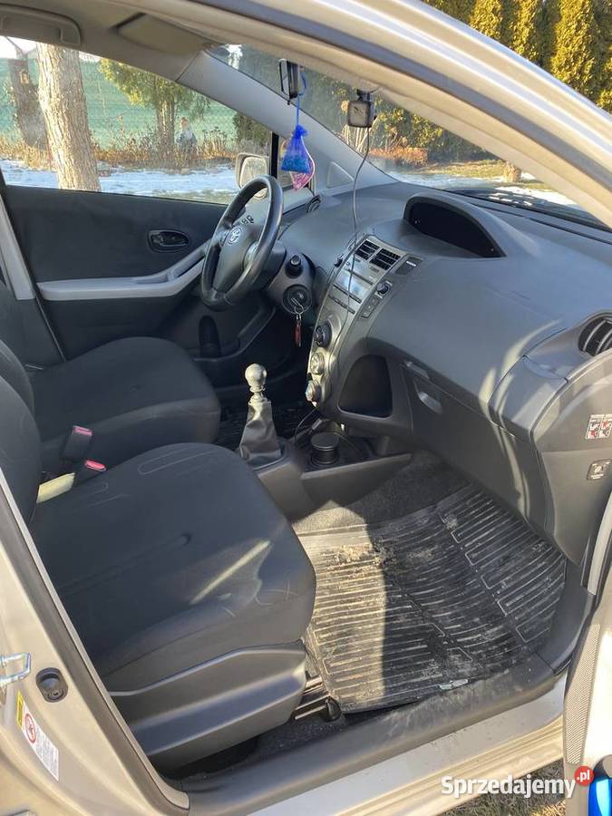 Toyota Yaris łódzkie Piotrków Trybunalski