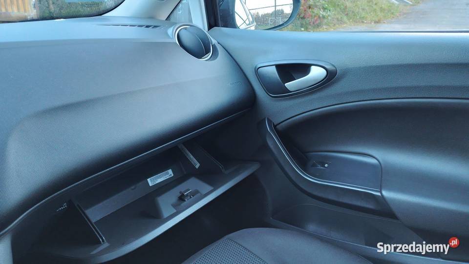 Seat Ibiza 14 16V Style Rok produkcji 2011