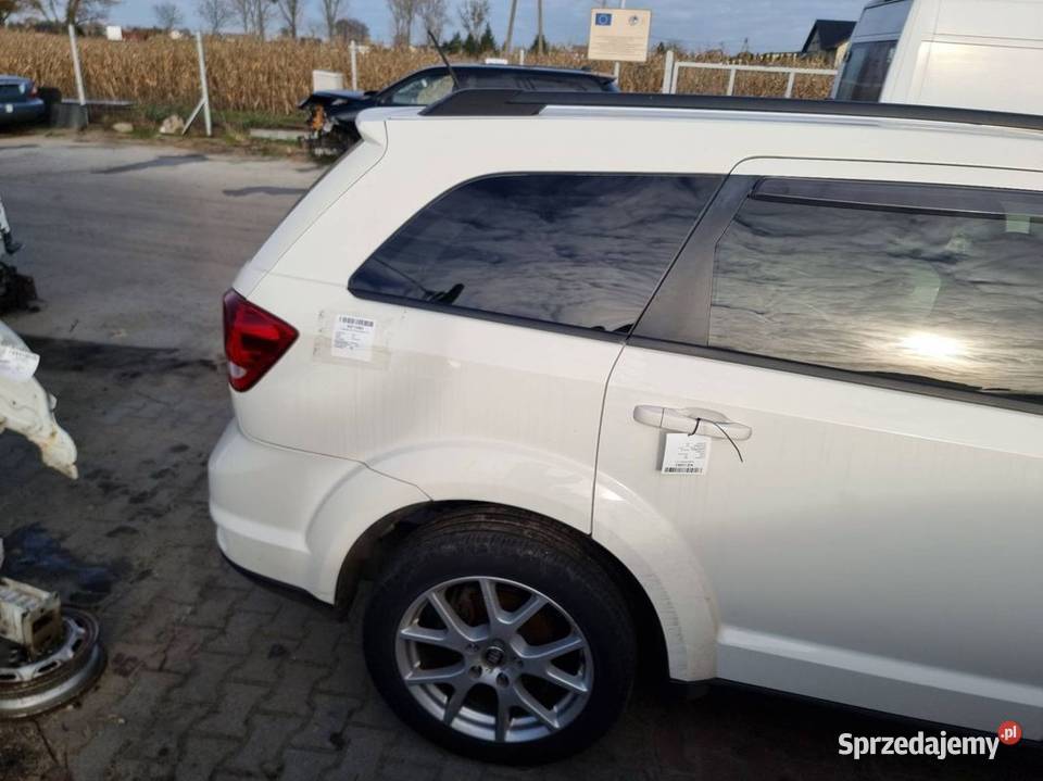 ĆWIARTKA BŁOTNIK PRAWY TYŁ FIAT FREEMONT Części samochodowe Lipno