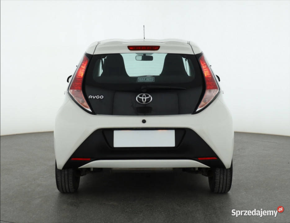 Toyota Aygo 10 VVTi manualna Katowice