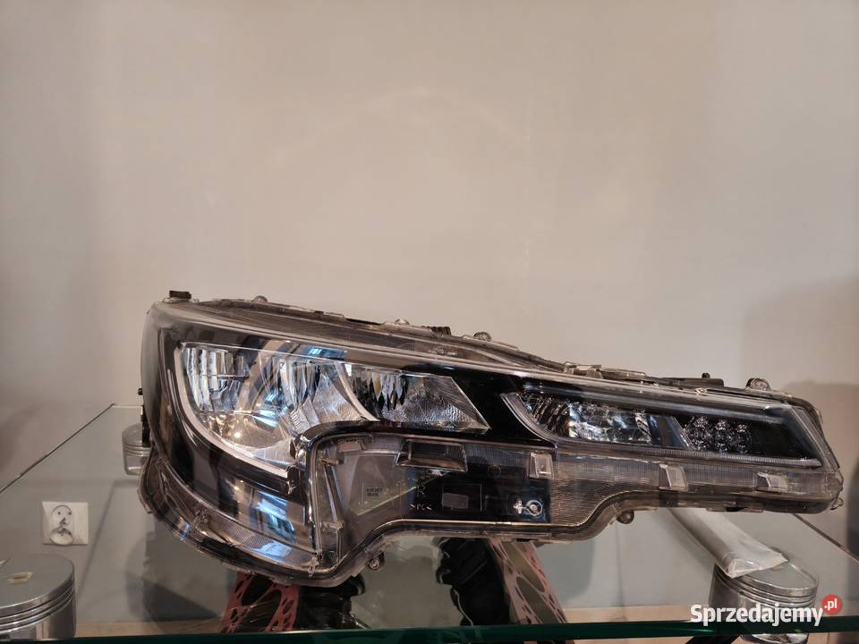 Lampa Prawa Przód TOYOTA COROLLA E21 19 Lampy przednie Piaseczno