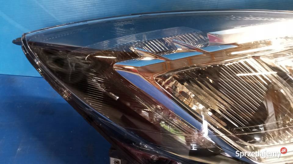 LAMPA PRAWY PRZÓD EU XENON 13226793 OPEL Lampy przednie