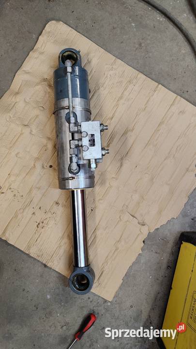 siłownik hydrauliczny z zamkiem Bogoria sprzedam
