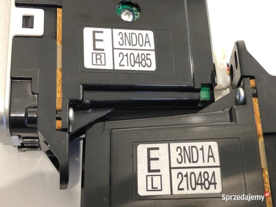 PANEL PRZEŁĄCZNIKI STEROWANIA RADIA NISSAN LEAF osobowe Wyposażenie wnętrza