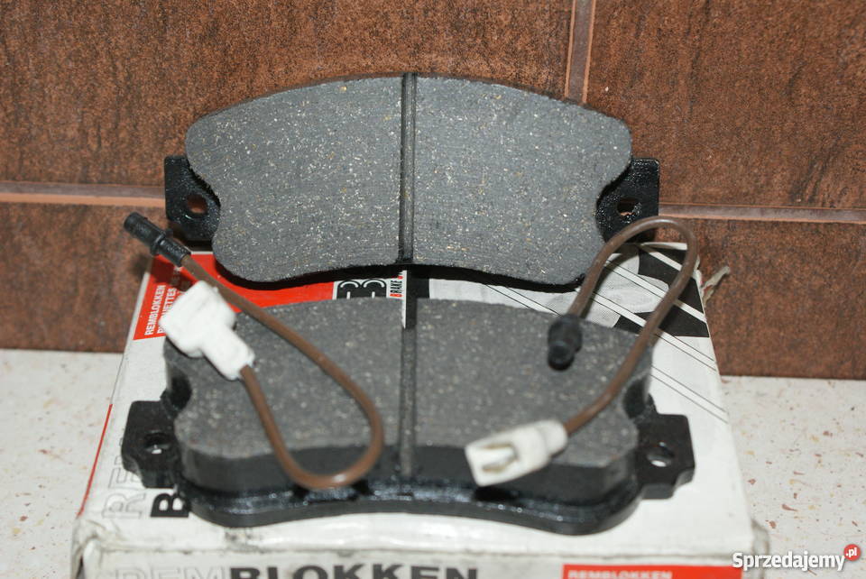 KLOCKI HAMULC TALBOT SOLARA 8086