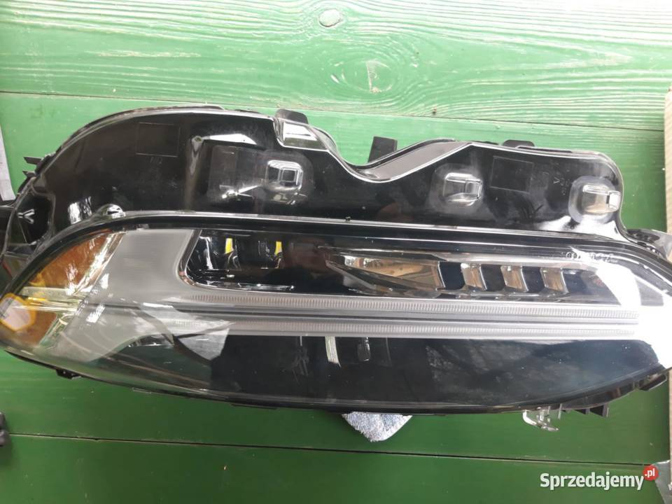 Volvo reflektor lewy USA Lampy przednie