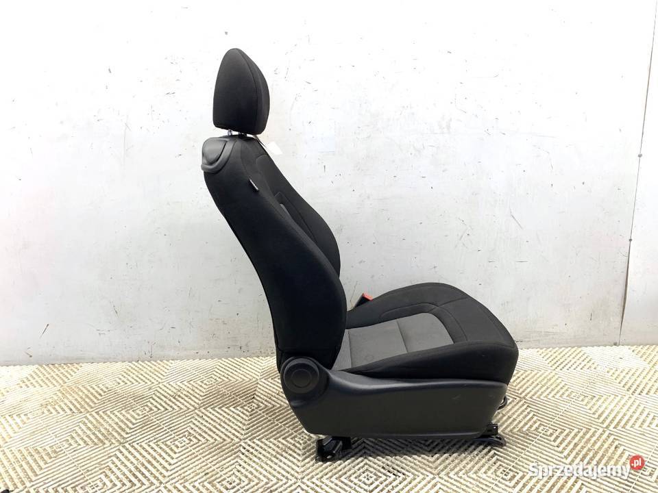 FOTEL PRAWY PRZÓD KIA CEED Hatchback 1318 sprzedam