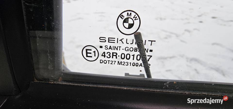Drzwi tył czarnecosmoschwarz Bmw e36 328i 97 Rok produkcji 1997 Książenice