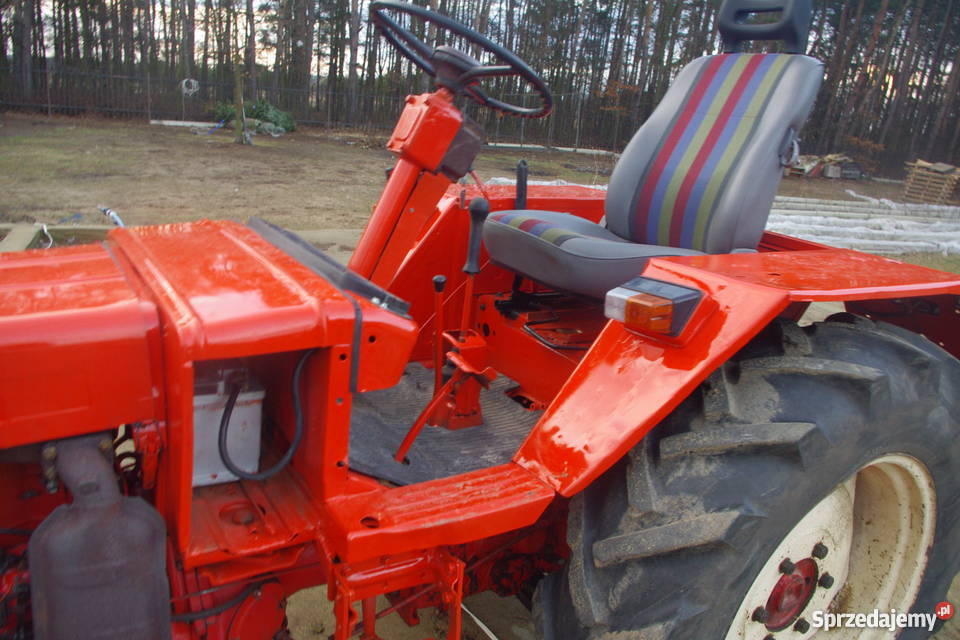 Ciągnik t25 z dokumentami Władimirec I Tarczyn