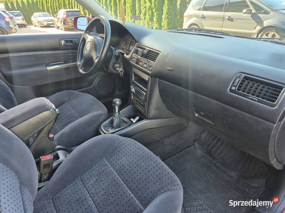 VW BORA SEDAN 20BGAZSPRAWNA KLIMA Rok produkcji 2000 Głogów