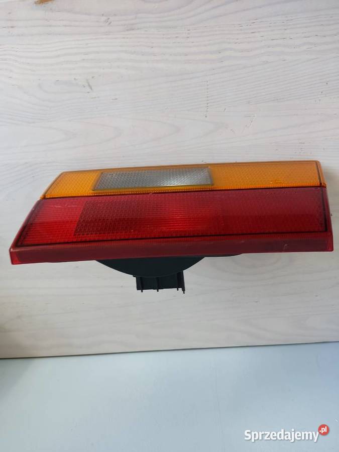 Lampa Hella tylna prawa VW Passat B2 32B opolskie