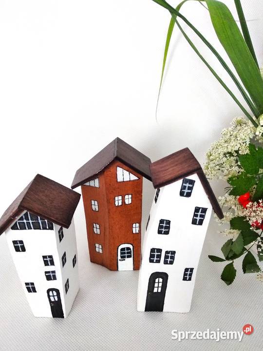 Małe krzywe domki dekoracja przyciągająca wzrok Wrocław