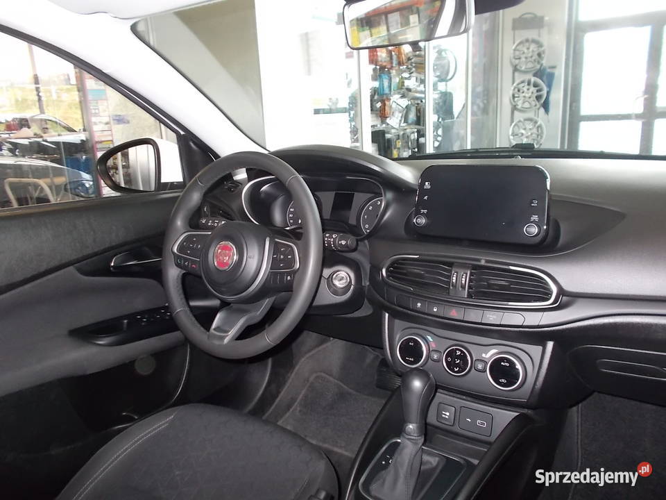 FIAT TIPO 15 benz hybryda Automat salon Polska Dębica sprzedam