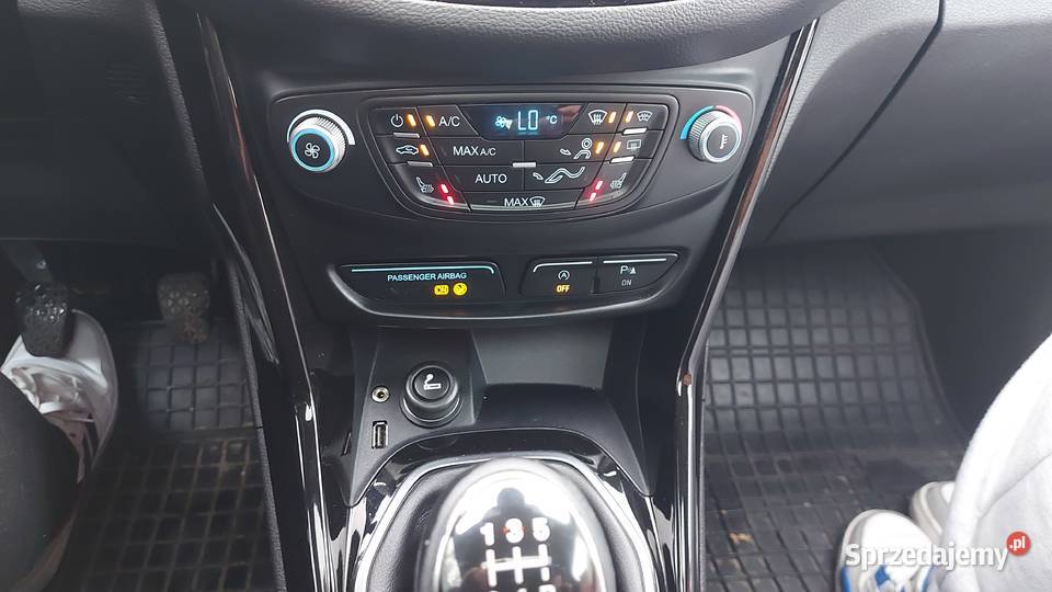Ford B 2012 TITANIUMX Ledy Panorama Skóry